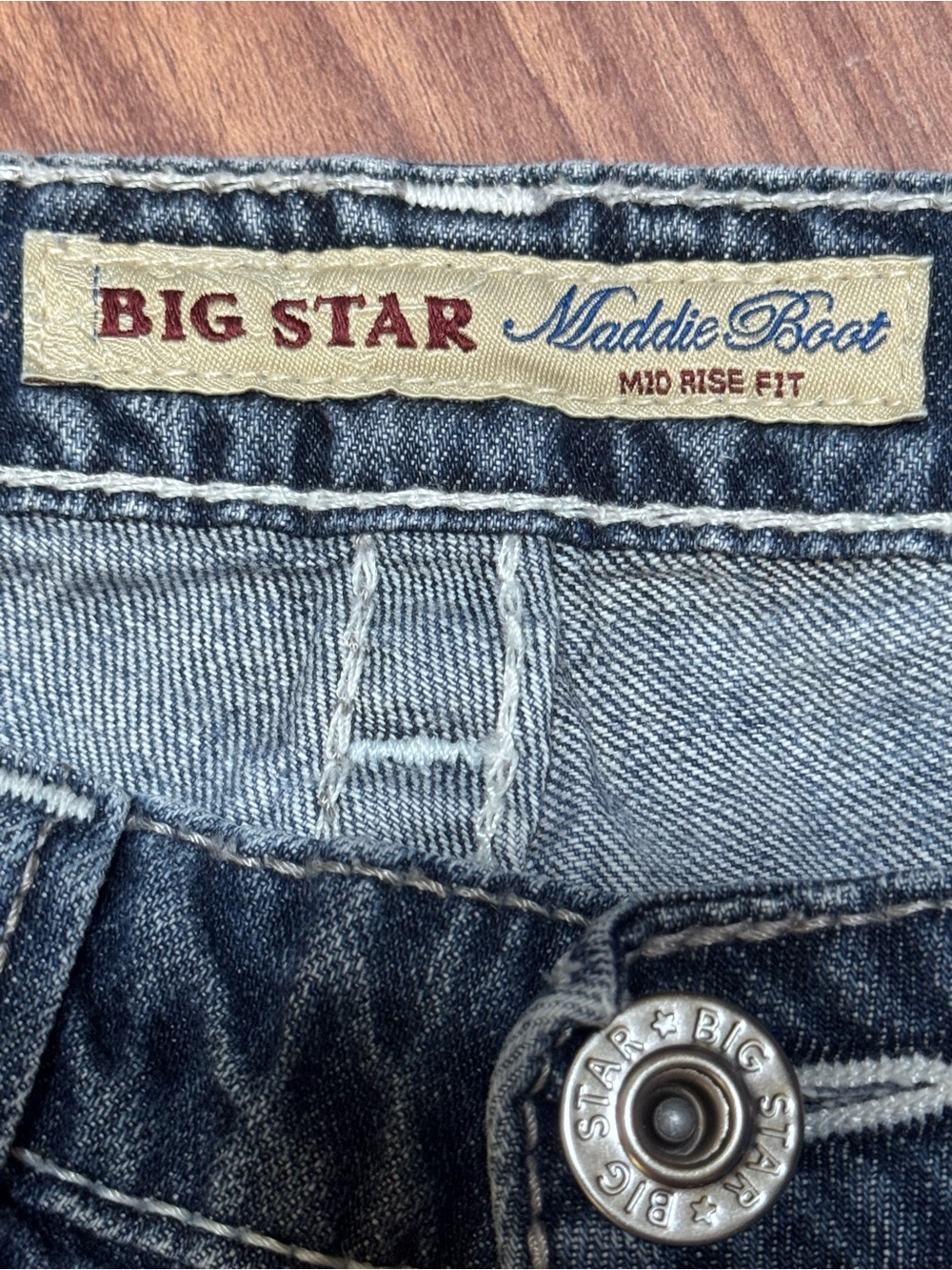 Big Star Jeans Women's Blue Embroidered Pocket Jeans size 28L - Picture 6 of 8